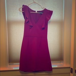 French connection whisper ruffled v neck dress